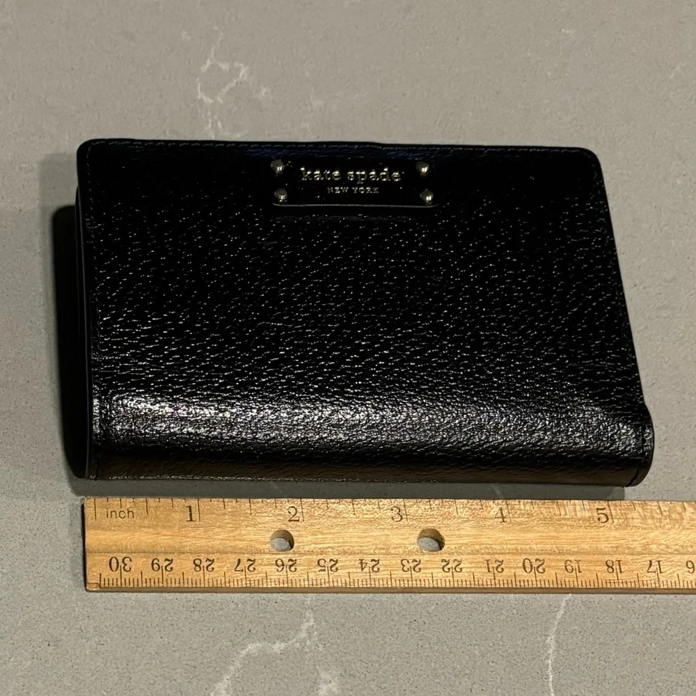KATE SPADE Wallet Medium Bifold - Picture 1 of 9